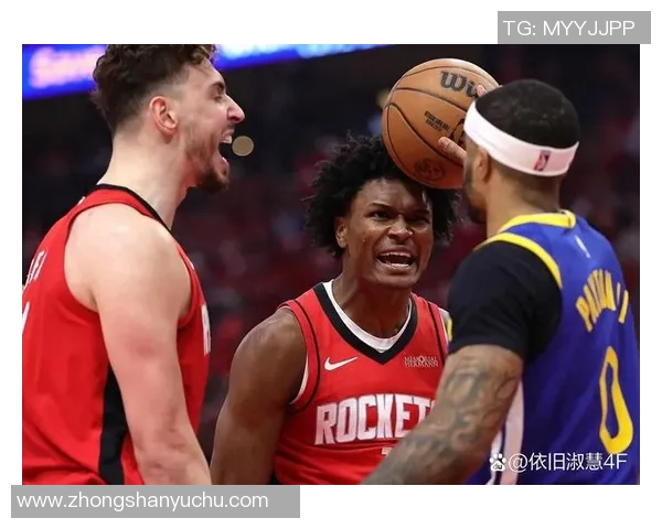 2015年季后赛勇士与火箭的激烈对决与历史性时刻回顾